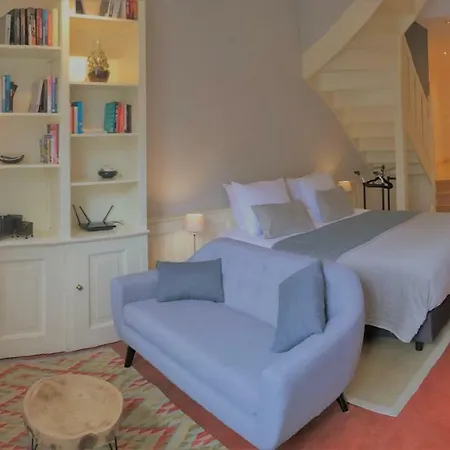 Canal Bed & Breakfast *